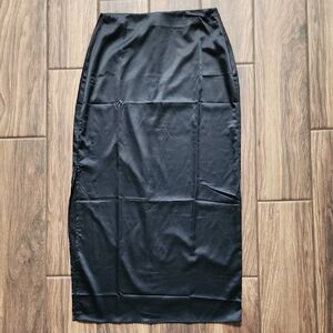 VENUS Black Satin High-Waist Pencil Skirt